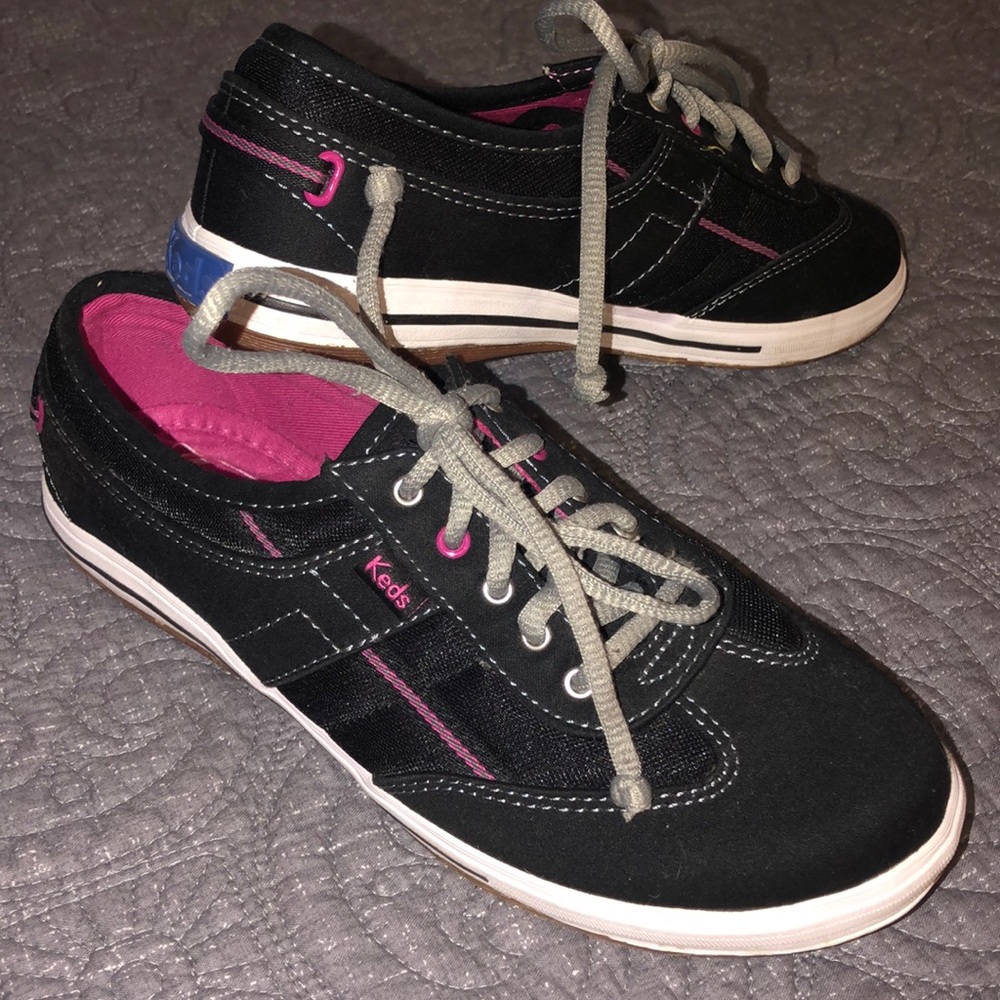 Ladies KEDS size 5.5 sneakers excellent shape cute